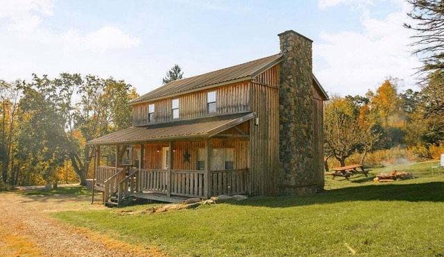 Schaefer House - Charming Cabin with Orchard Views