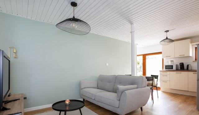 Schlofa - One Bedroom Apartment, Sleeps 2