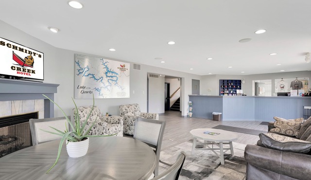 Schmidt's Creek Hotel