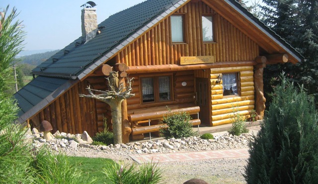 Schneewittchenhütte- Holzblockbohlen Holiday house with fireplace and sauna in the Vogtland in Mühlental