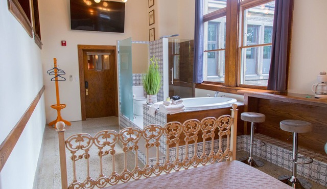 School 31 Lofts at Colors Studios