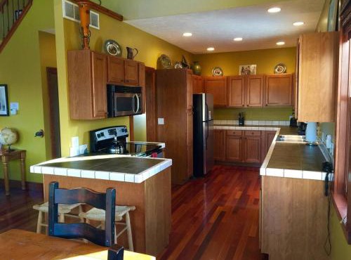 Schoolhouse Lake Retreat with Free Pontoon