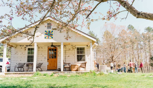 Schoolhouse Vintage Home on the Farm