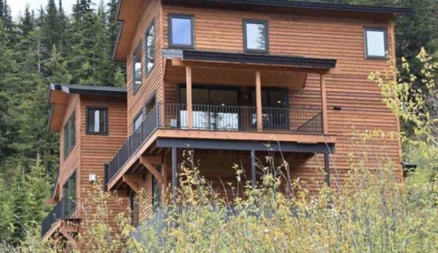 Schweitzer Mountain Ski Chalet