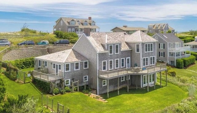Sconset Retreat with Ocean Views – Minutes from Nantucket’s Best Beaches