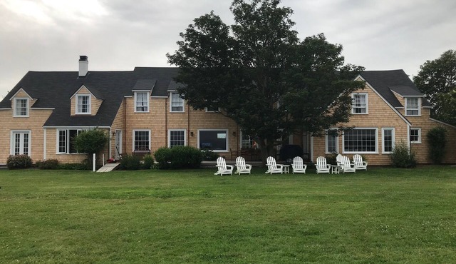 Sconset vintage mansion ON bluff- direct to beach nSteps to village + more beach