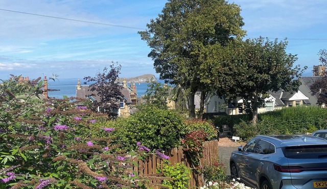 Scotlands most loved costal town-4 bed detached home and garden. Golf, beaches