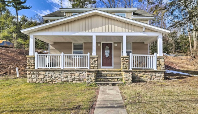 Scotrun Home Centrally Located to Area Resorts