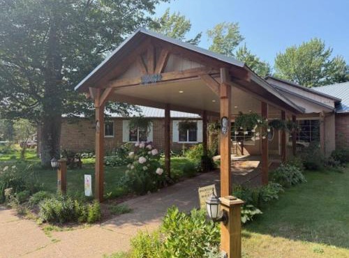 Scott's Superior Inn and Cabins