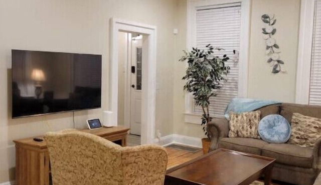 Scott Street Historic Haven - 6 min drive to Notre Dame