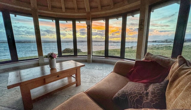 Scottish Highlands Cottage on the NC500 route!