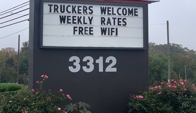 Scottish Inns and Suites - Bordentown