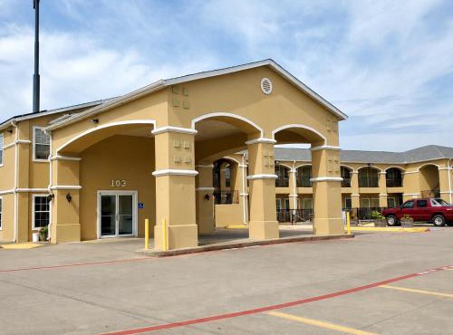 Scottish Inns & Suites Forney