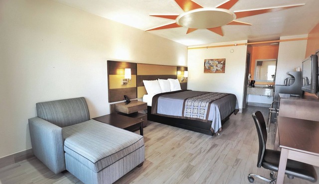 Scottish Inns & Suites Shenandoah Woodlands Mall