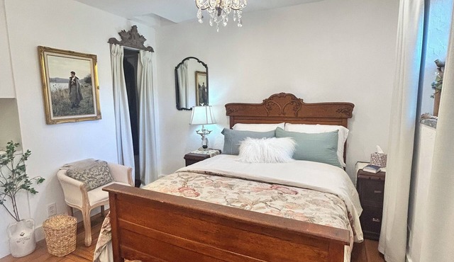 Scottland Yard Farm - The Caretaker's Quarters