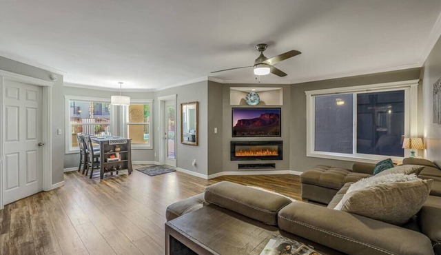 Scottsdale GROUND floor Condo 🌴 Heated pool 🏊 nearby golf ⛳️ Dog friendly 🐶