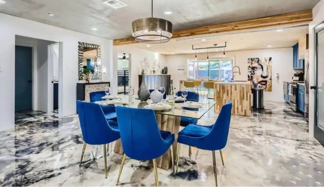Scottsdale Hip Hacienda-4 bedroom home