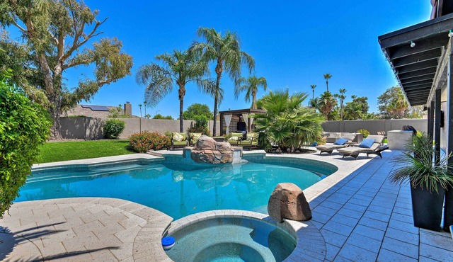 Scottsdale Oasis w/Outdoor Bar & Pool!