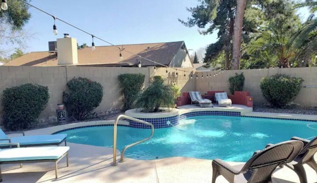 Scottsdale Saltwater Pool Sanctuary!