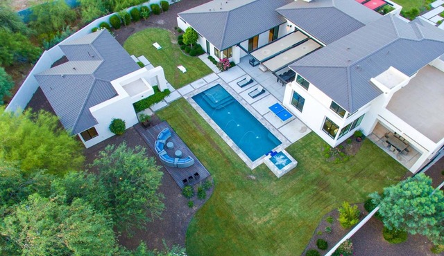Scottsdale Sanctuary - 6BR Estate + Casita w/Pool, Spa & Rooftop Views