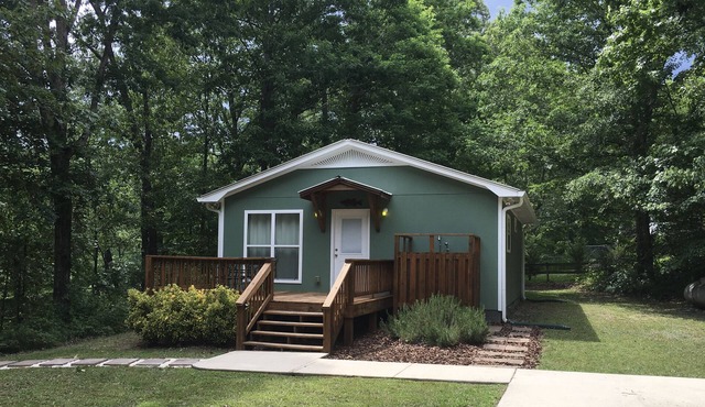 Scout's Hideaway on Beautiful Smith Lake