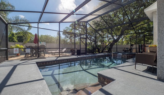 Screened Heated Pool & Hot Tub with Golf Cart - ONE Block to the BEACH!