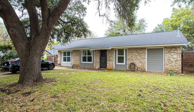Screened-in Porch | Walkable to SoCO