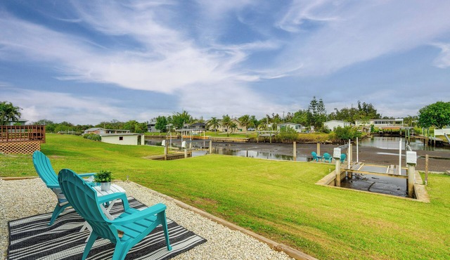 Screened Patio & Fish On-Site! Punta Gorda Gem