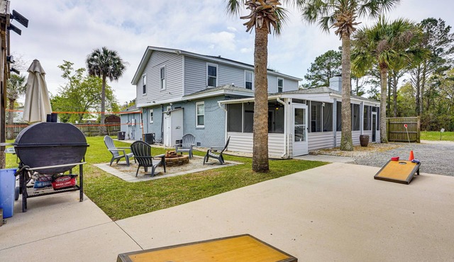 Screened Porch + Grill: Spacious Charleston Home!