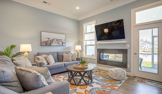 Screened Porch, Outdoor Shower: Millville Villa