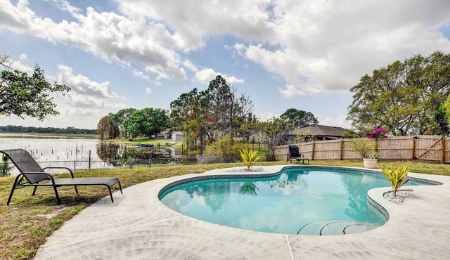 Screened Porch: Waterfront Home in Deltona!