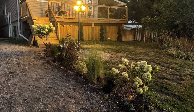 Scugog Island- perfect for families and friends with lake view and access!