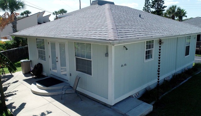 SCV 45: 2 BR 1 Bath Cottage, Updated With a True Open, Bright and Airy Feel