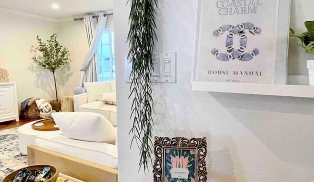 SD Central Hub! 20 min from Everything! WFH + Pet Friendly