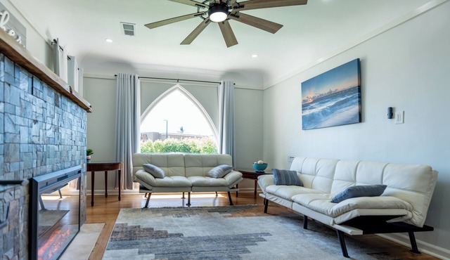 SDSU Modern Classic 3 bd 2 ba house