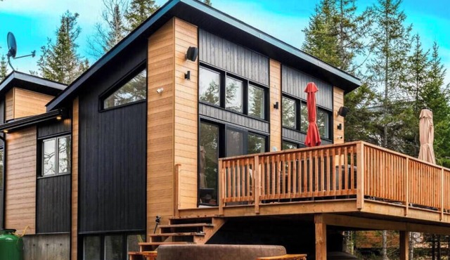 Serene Val Amico | Spa | Fireplace | Lake Access