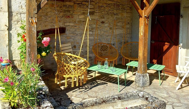 Se Réunir Dans le Lot, Maison en Pierre, Piscine