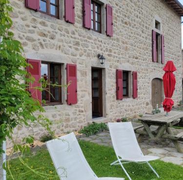 Se reconnecter à la nature au gîte 3 étoiles de Montager à Saint André de Chalencon