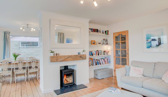 Sea Acres - Four Bedroom House, Sleeps 8