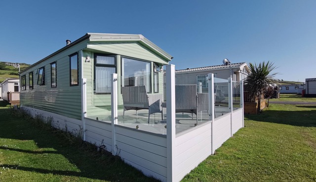 Sea and Mountain view Sunbeach Holiday Snowdonia