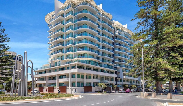 Sea and Park Deluxe Glenelg