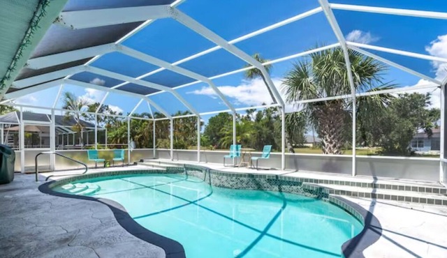 Sea Blue Vista 3 bedroom 2 bathroom home with heated Pool