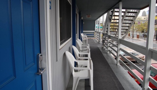 Sea Breeze Inn