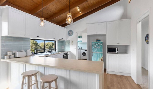 Sea Breeze on Orton 3 minute walk to the beach