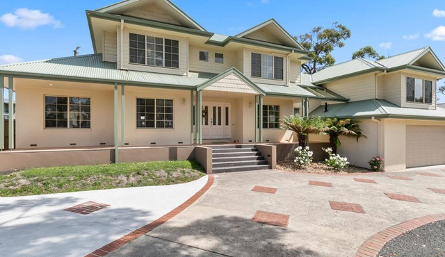 Sea Breeze on the Crescent