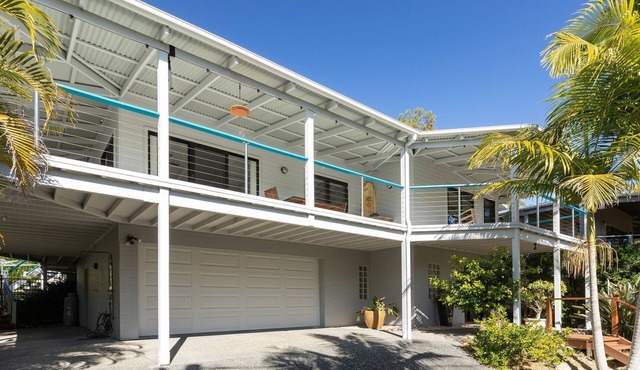 Sea Breeze - perfect beach getaway for family, friends and pets