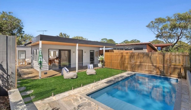 Sea Breeze Pool House - Jan Juc