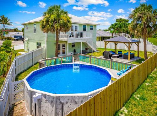 Sea Breeze Retreat