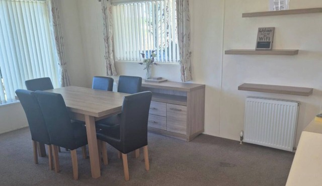 Sea Breeze Villa near to Newquay sleeping 6 guests