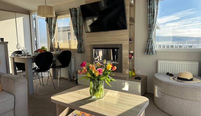 Sea breezes, sandy toes and dolphin Hellos